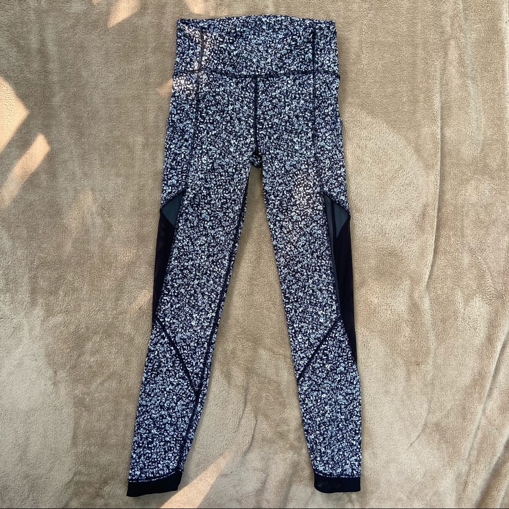 Lululemon Black White Floral Leggings 4 Small